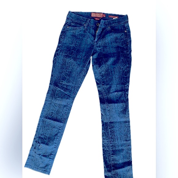 Lucky Brand Deep Blue Faux Snakeskin Print Pant or Capri. - Picture 4 of 5